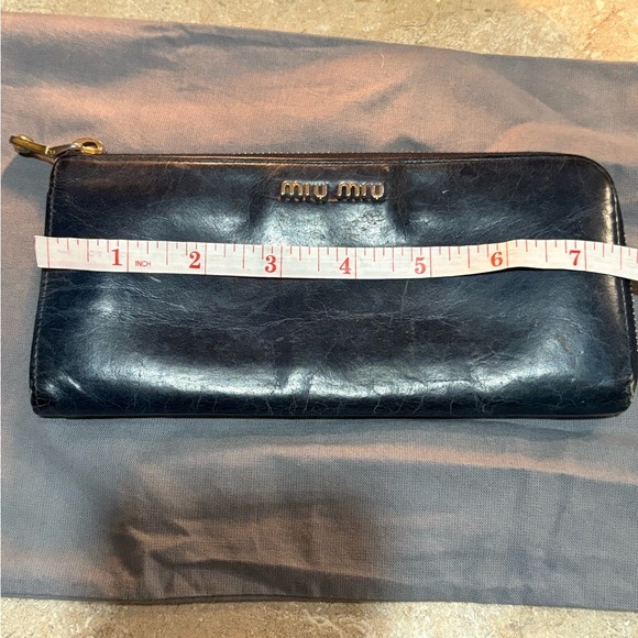 Miu miu wallet with dust bag. - Picture 13 of 14